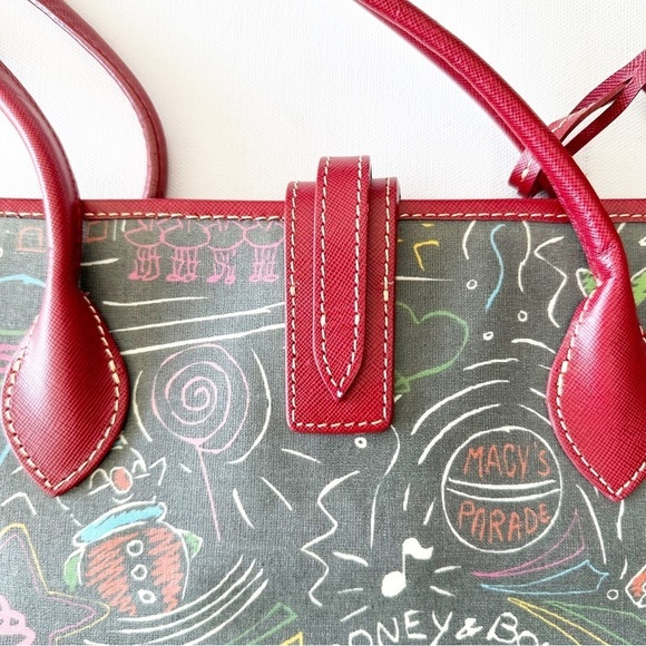 Dooney & Bourke Macy's Day Parade Black East West Large Tote/Shopper Bag - Picture 11 of 16